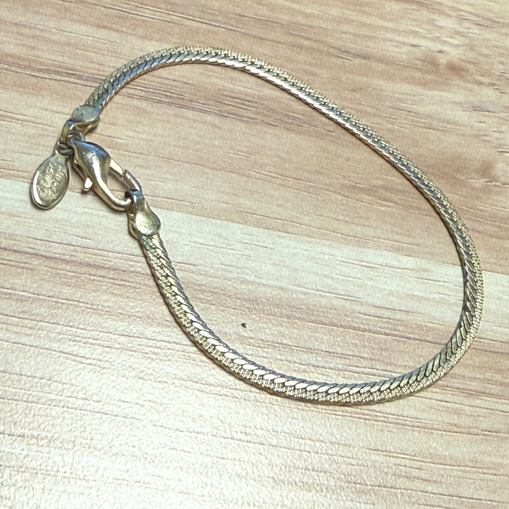 American Showcase Gold Tone Herringbone Chain Bracelet Vintage Korea 7.5 Inch